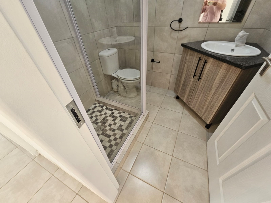 2 Bedroom Property for Sale in Brackendowns Gauteng