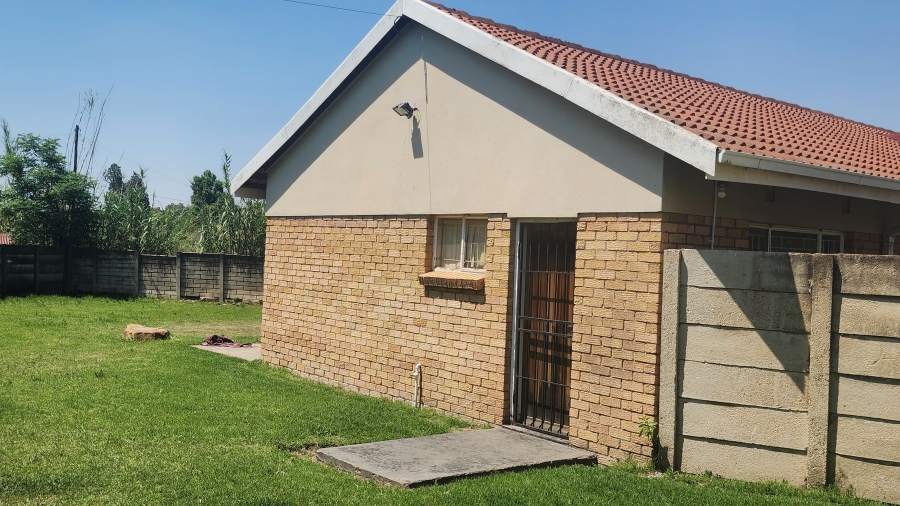 3 Bedroom Property for Sale in Rensburg Gauteng