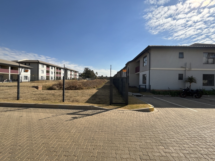 1 Bedroom Property for Sale in Norton Park Gauteng