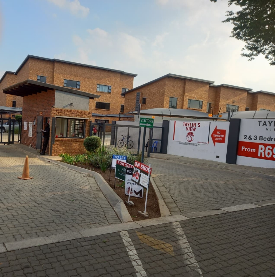 2 Bedroom Property for Sale in Ravenswood Gauteng