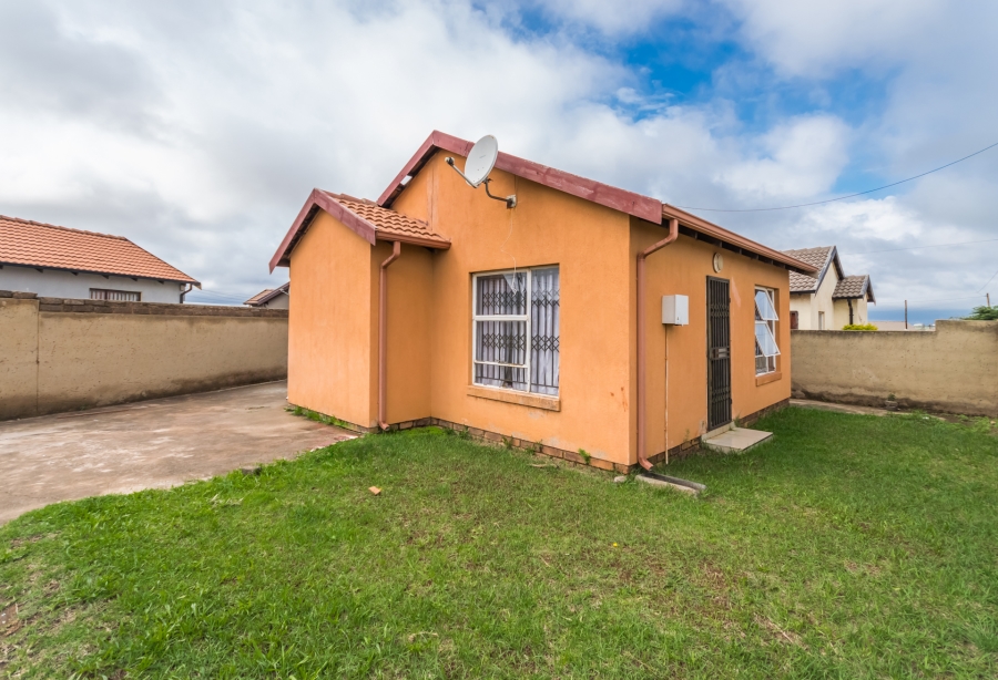 2 Bedroom Property for Sale in Bram Fischerville Gauteng