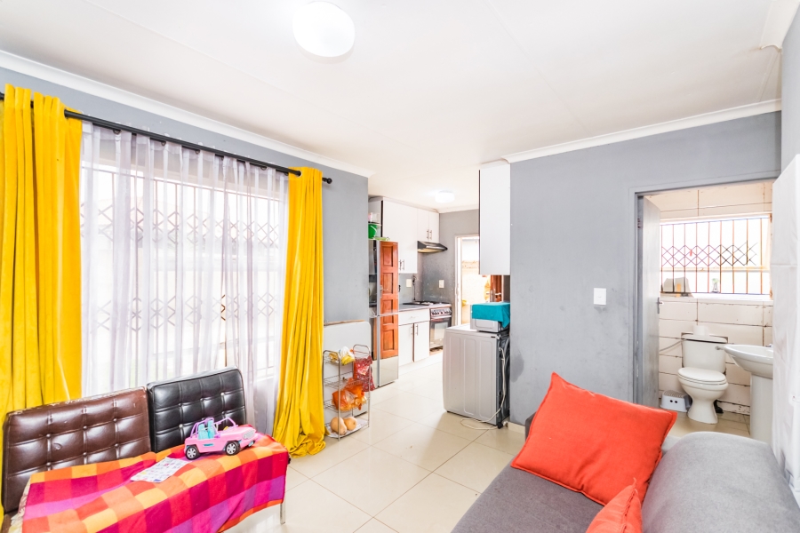 2 Bedroom Property for Sale in Bram Fischerville Gauteng