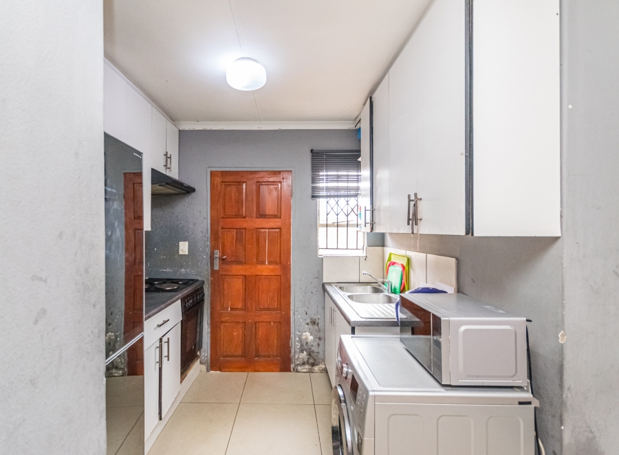 2 Bedroom Property for Sale in Bram Fischerville Gauteng