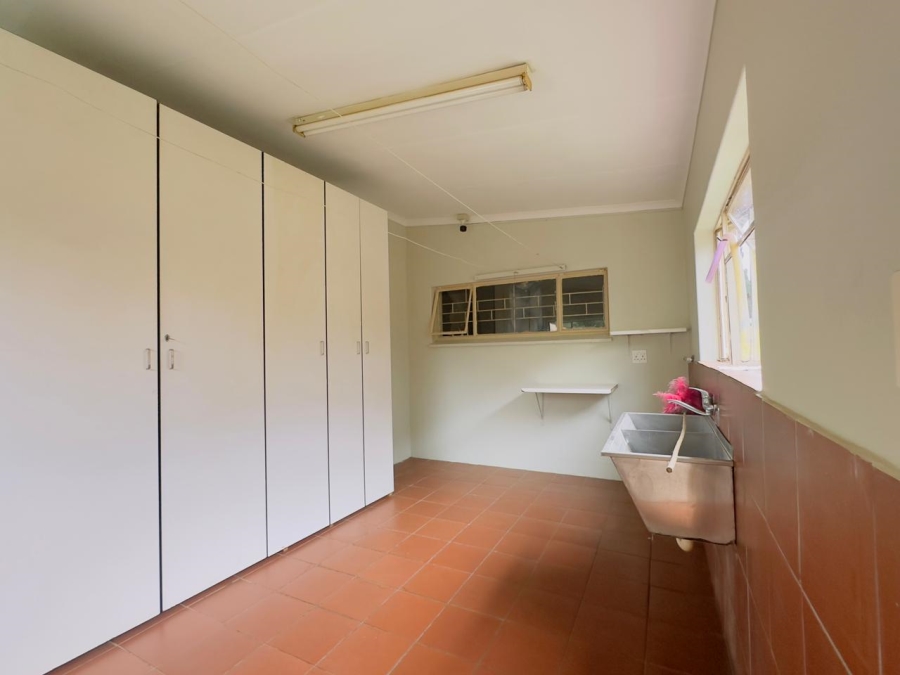 6 Bedroom Property for Sale in Selcourt Gauteng