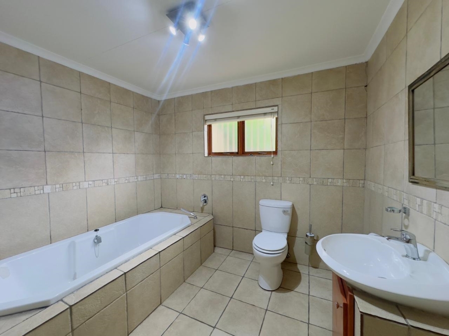 6 Bedroom Property for Sale in Selcourt Gauteng