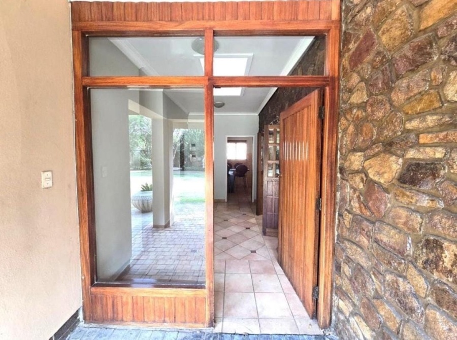 6 Bedroom Property for Sale in Selcourt Gauteng