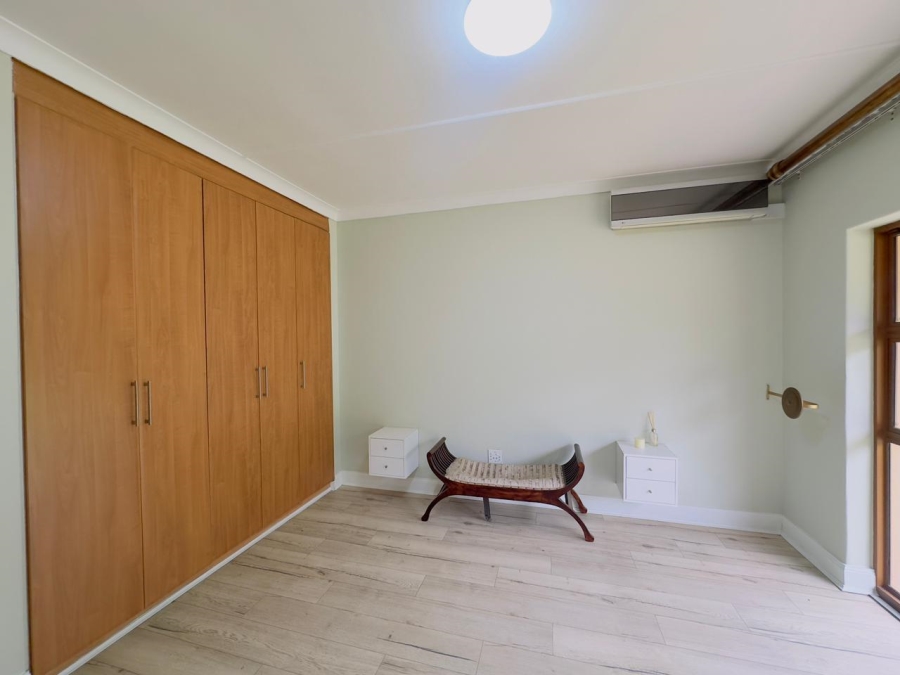 6 Bedroom Property for Sale in Selcourt Gauteng