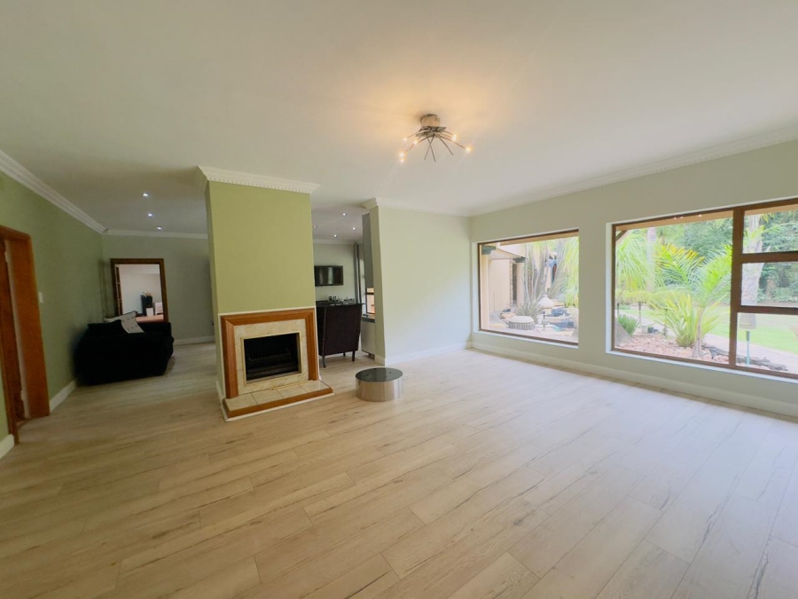 6 Bedroom Property for Sale in Selcourt Gauteng