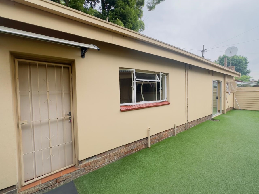 6 Bedroom Property for Sale in Selcourt Gauteng