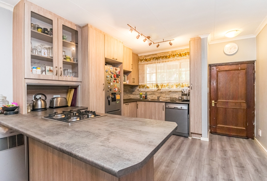 1 Bedroom Property for Sale in Zwartkop Gauteng