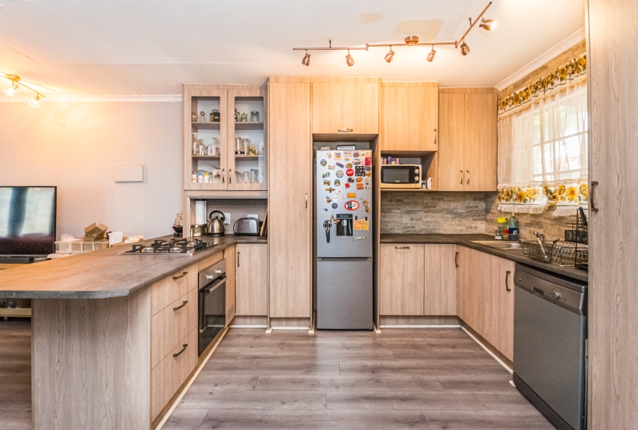 1 Bedroom Property for Sale in Zwartkop Gauteng