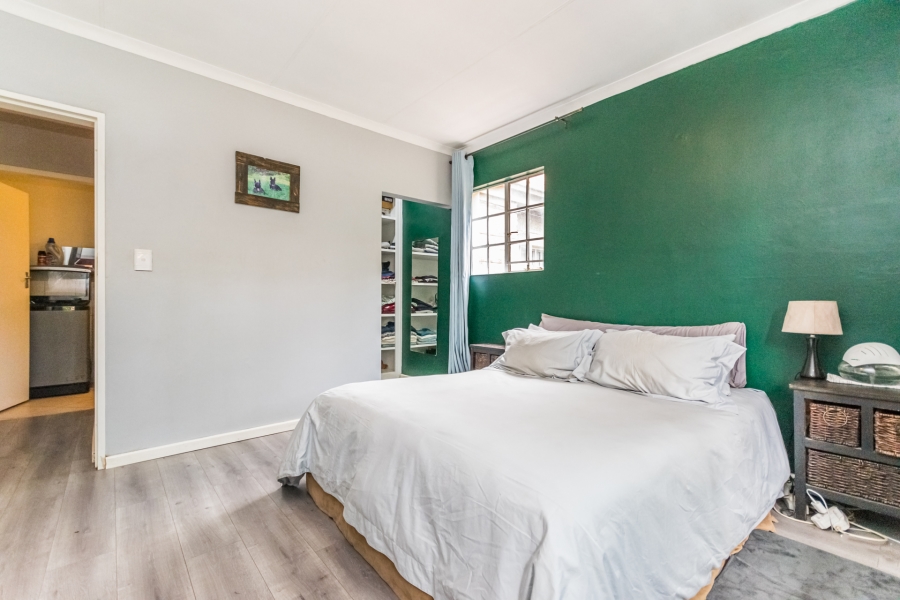 1 Bedroom Property for Sale in Zwartkop Gauteng