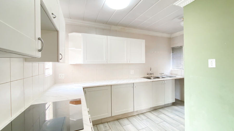 3 Bedroom Property for Sale in La Montagne Gauteng