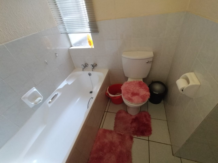 2 Bedroom Property for Sale in Pomona Gauteng