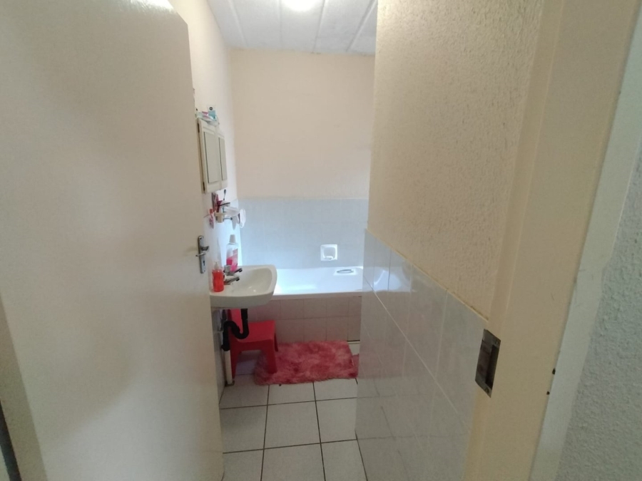 2 Bedroom Property for Sale in Pomona Gauteng