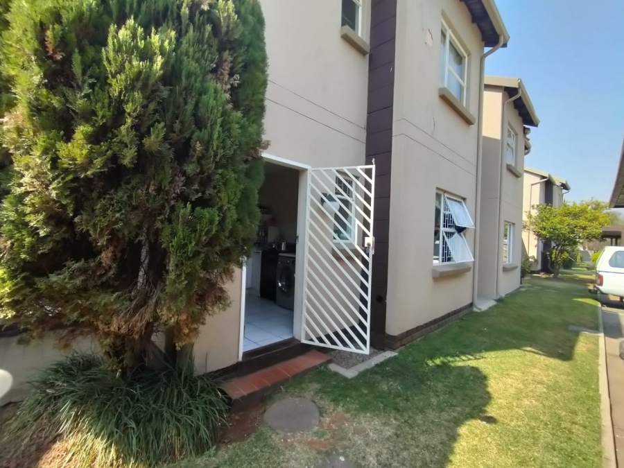 2 Bedroom Property for Sale in Pomona Gauteng