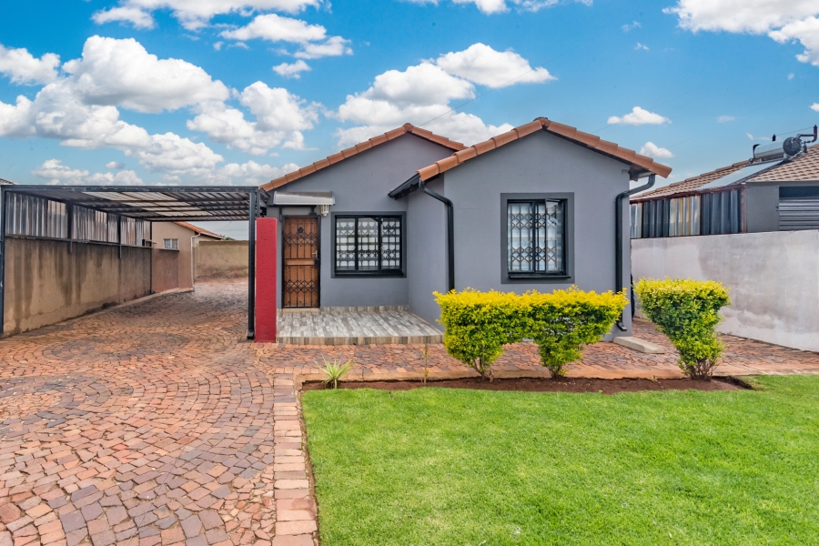 3 Bedroom Property for Sale in Protea Glen Gauteng