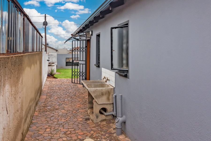3 Bedroom Property for Sale in Protea Glen Gauteng
