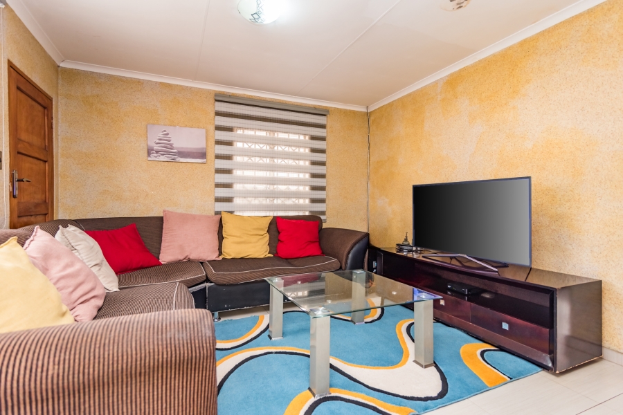 3 Bedroom Property for Sale in Protea Glen Gauteng