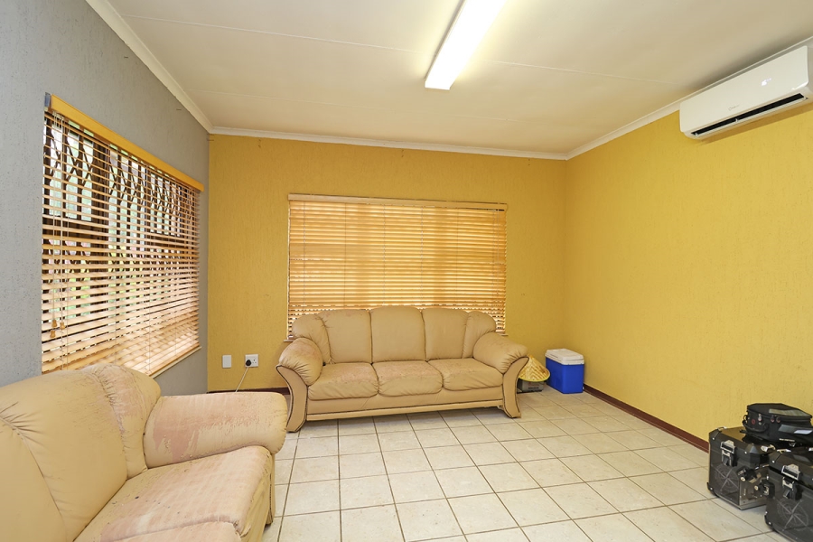 3 Bedroom Property for Sale in Helikonpark Gauteng