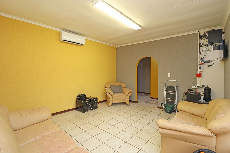3 Bedroom Property for Sale in Helikonpark Gauteng