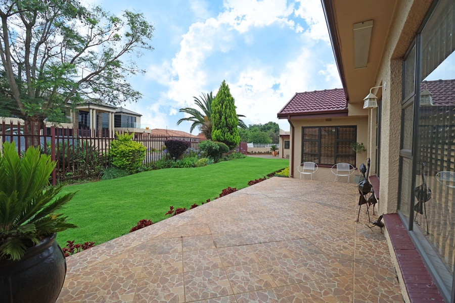 3 Bedroom Property for Sale in Helikonpark Gauteng