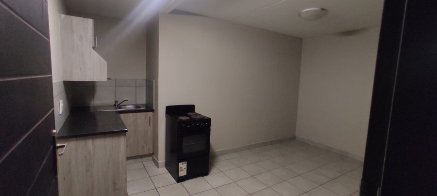 1 Bedroom Property for Sale in Heuweloord Gauteng