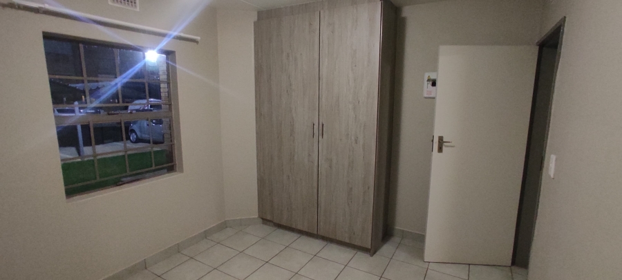 1 Bedroom Property for Sale in Heuweloord Gauteng