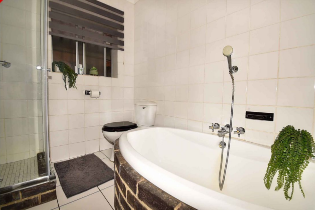 3 Bedroom Property for Sale in Discovery Gauteng