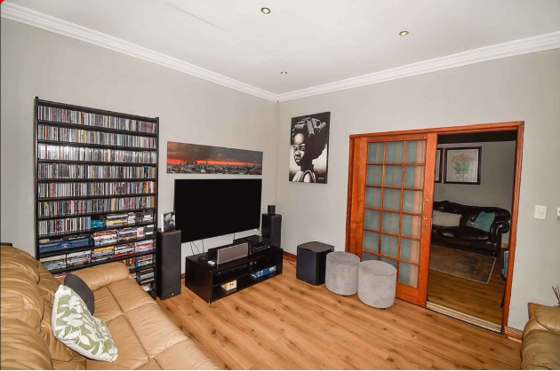 3 Bedroom Property for Sale in Discovery Gauteng