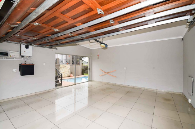 3 Bedroom Property for Sale in Discovery Gauteng