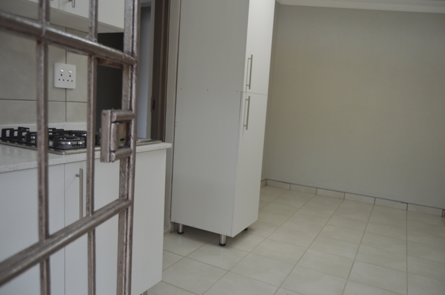 To Let 1 Bedroom Property for Rent in Monument Gauteng