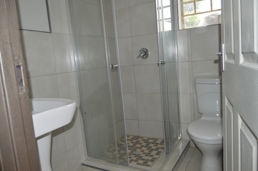 To Let 1 Bedroom Property for Rent in Monument Gauteng