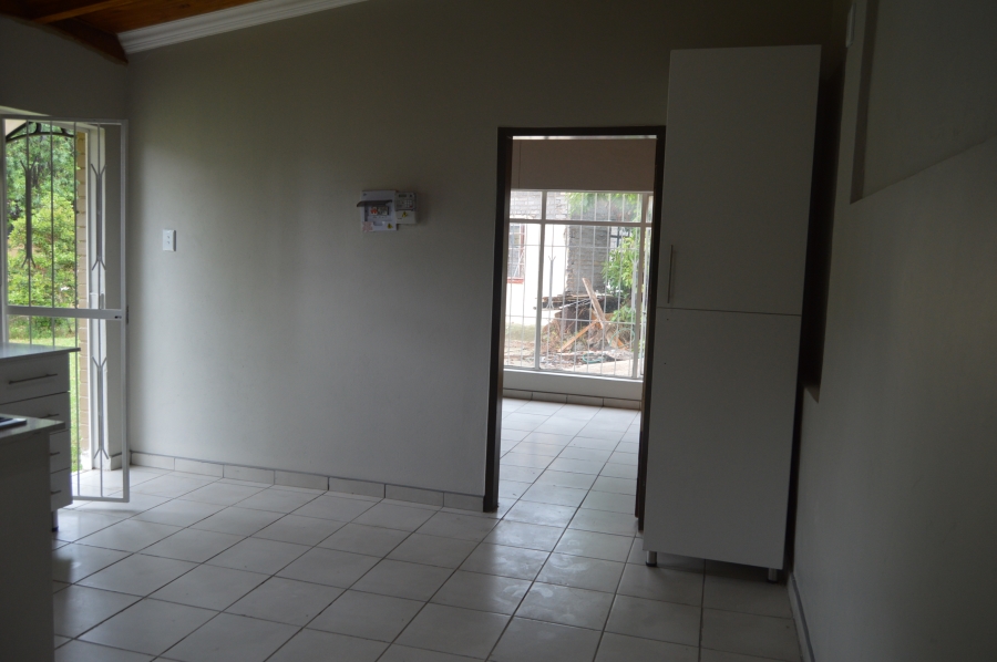 To Let 1 Bedroom Property for Rent in Monument Gauteng