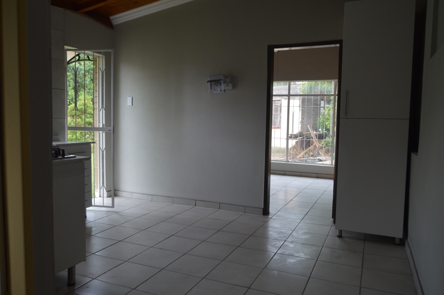 To Let 1 Bedroom Property for Rent in Monument Gauteng