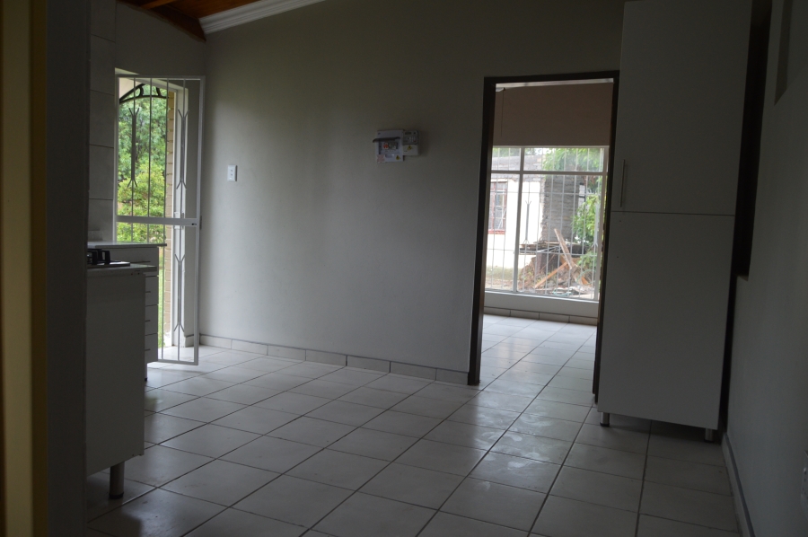 To Let 1 Bedroom Property for Rent in Monument Gauteng