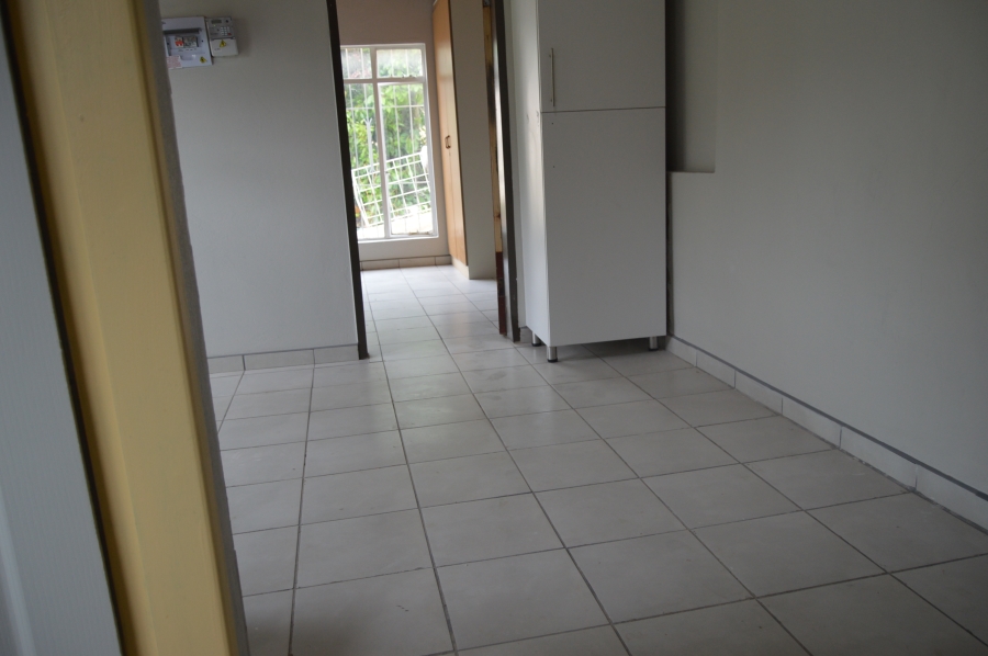 To Let 1 Bedroom Property for Rent in Monument Gauteng