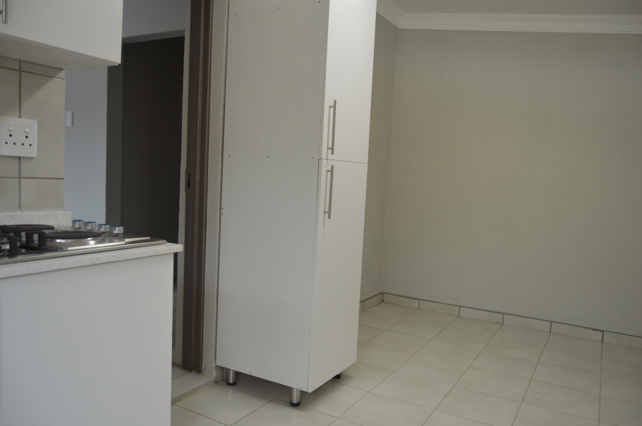 To Let 1 Bedroom Property for Rent in Monument Gauteng