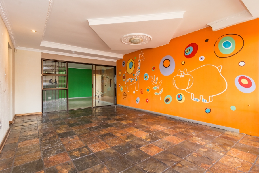 8 Bedroom Property for Sale in Fourways Gauteng