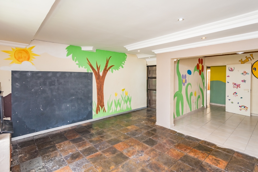 8 Bedroom Property for Sale in Fourways Gauteng