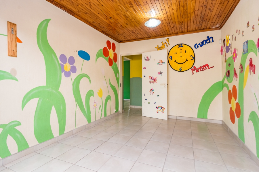 8 Bedroom Property for Sale in Fourways Gauteng