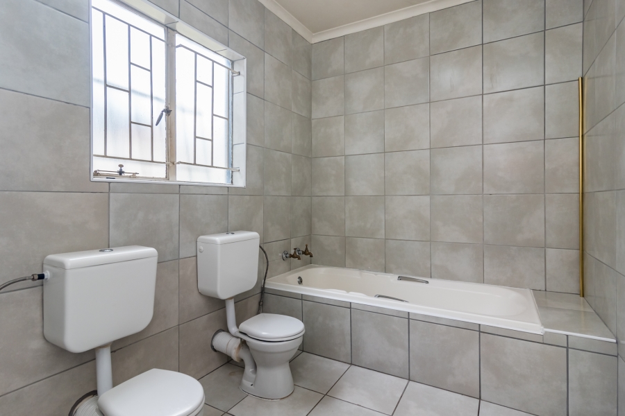 8 Bedroom Property for Sale in Fourways Gauteng