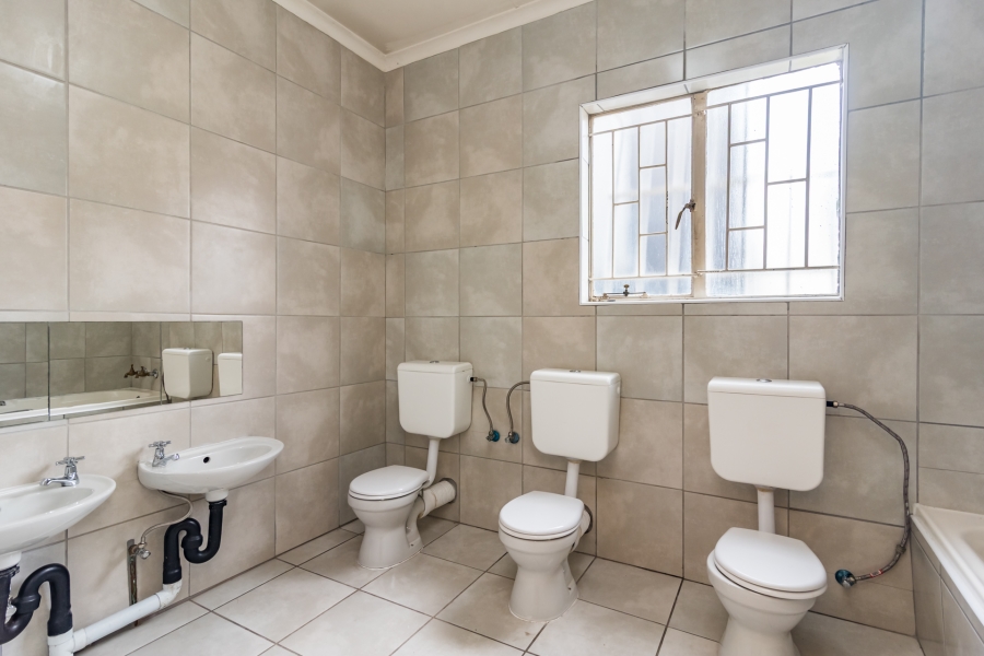 8 Bedroom Property for Sale in Fourways Gauteng