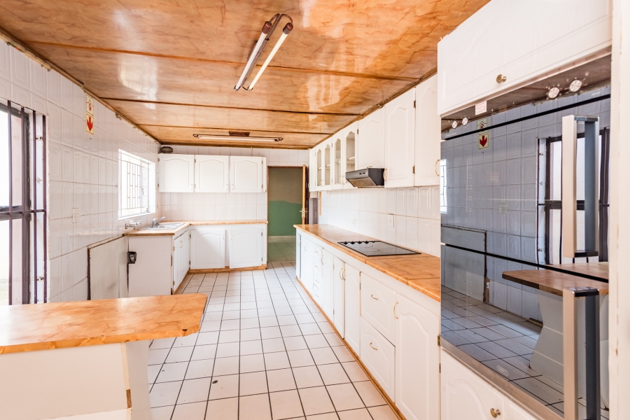 8 Bedroom Property for Sale in Fourways Gauteng