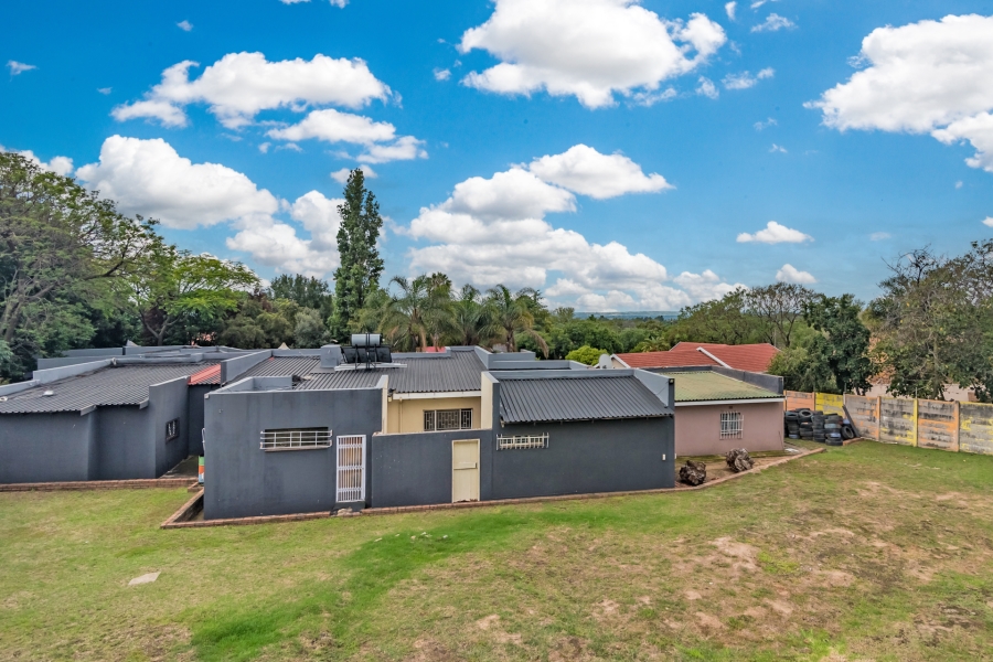 8 Bedroom Property for Sale in Fourways Gauteng