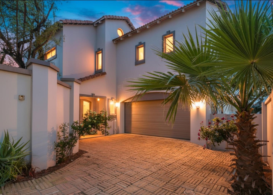 3 Bedroom Property for Sale in Broadacres Gauteng