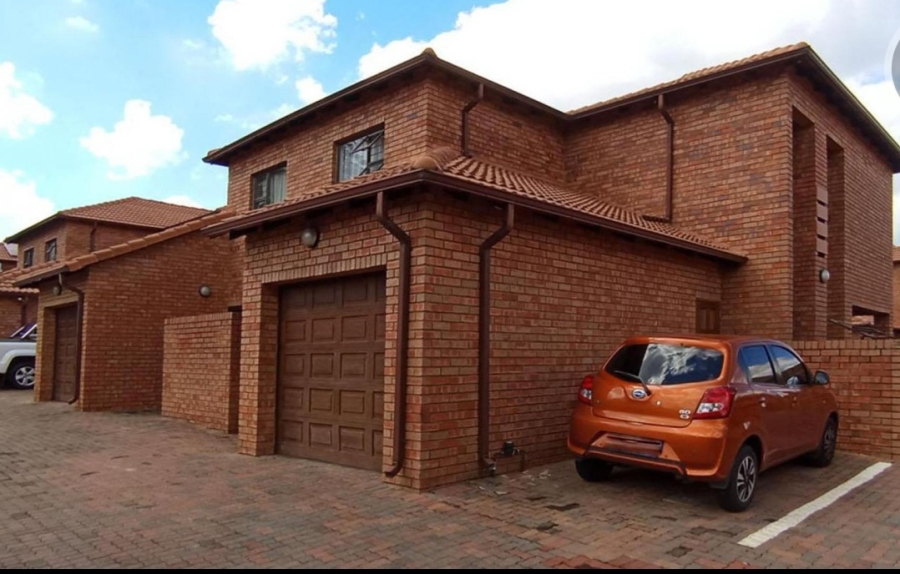 3 Bedroom Property for Sale in Willow Park Manor Gauteng