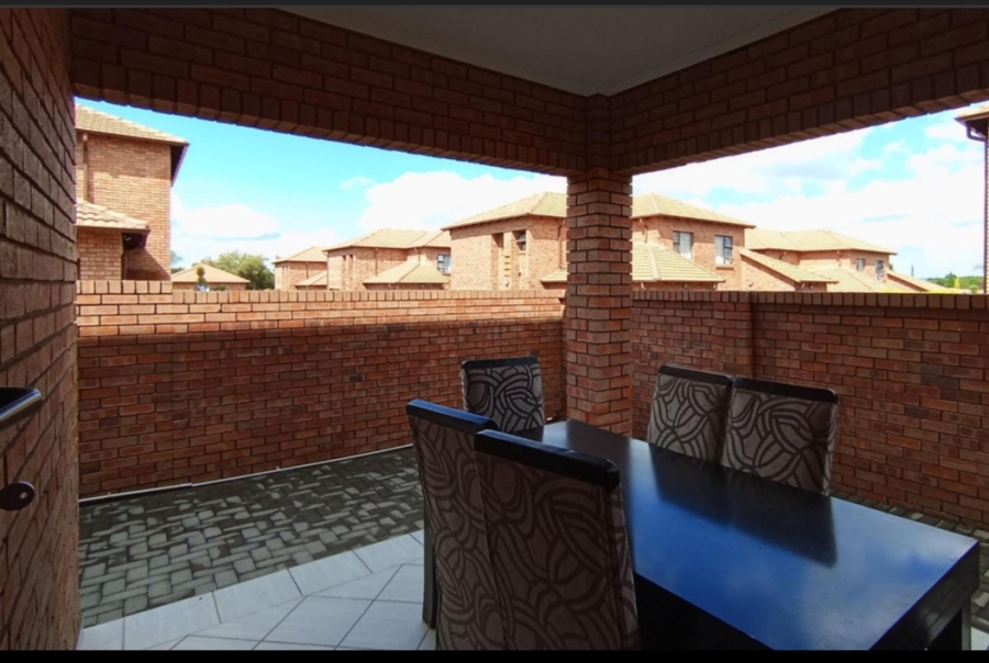3 Bedroom Property for Sale in Willow Park Manor Gauteng
