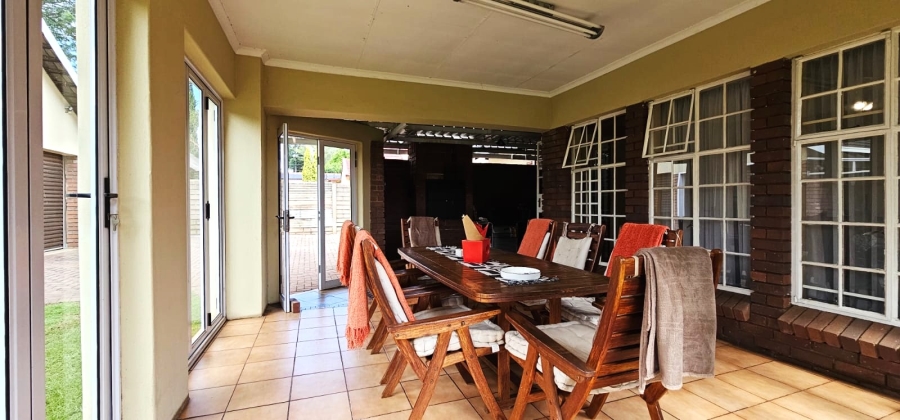 4 Bedroom Property for Sale in Wierda Park Gauteng