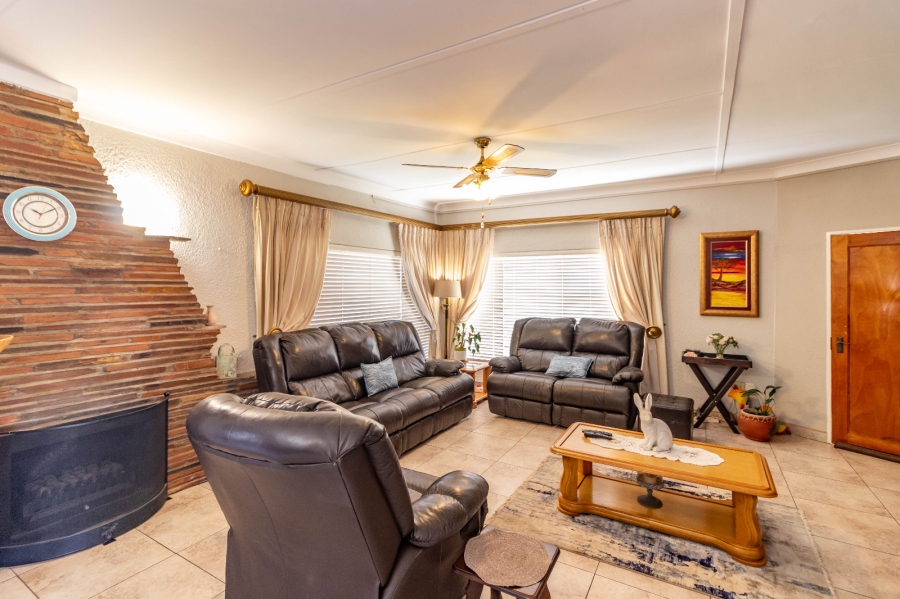 3 Bedroom Property for Sale in Edleen Gauteng